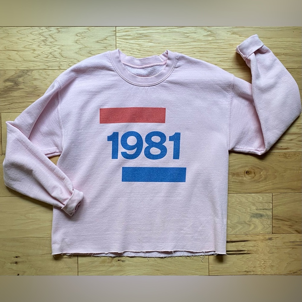 TALKPENG 1981 'Going Dutch' Cropped Pink Sweatshirt.